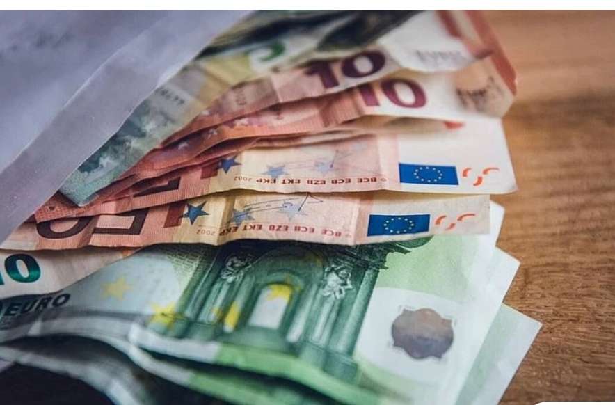 Επιταγή ακρίβειας: Ποιοι και πότε θα λάβουν 250 ευρώ – Νέες κατηγορίες δικαιούχων 