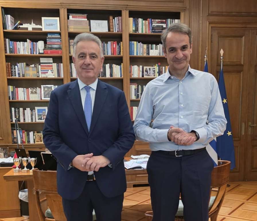 Με τον Πρωθυπουργό Κυριάκο Μητσοτάκη συναντήθηκε στο Μέγαρο Μαξίμου ο Υφυπουργός Αγροτικής Ανάπτυξης και Τροφίμων και Βουλευτής Ν. Λευκάδας, Θανάσης Καββαδάς 