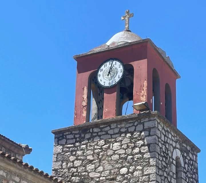 ΠΑΣ ΠΑΛΙΑΜΠΕΛΑ και Δήμος Ακτίου Βόνιτσας επιδιορθώσαν το ρολόι του Αγίου Αθανασίου στα Παλιάμπελα