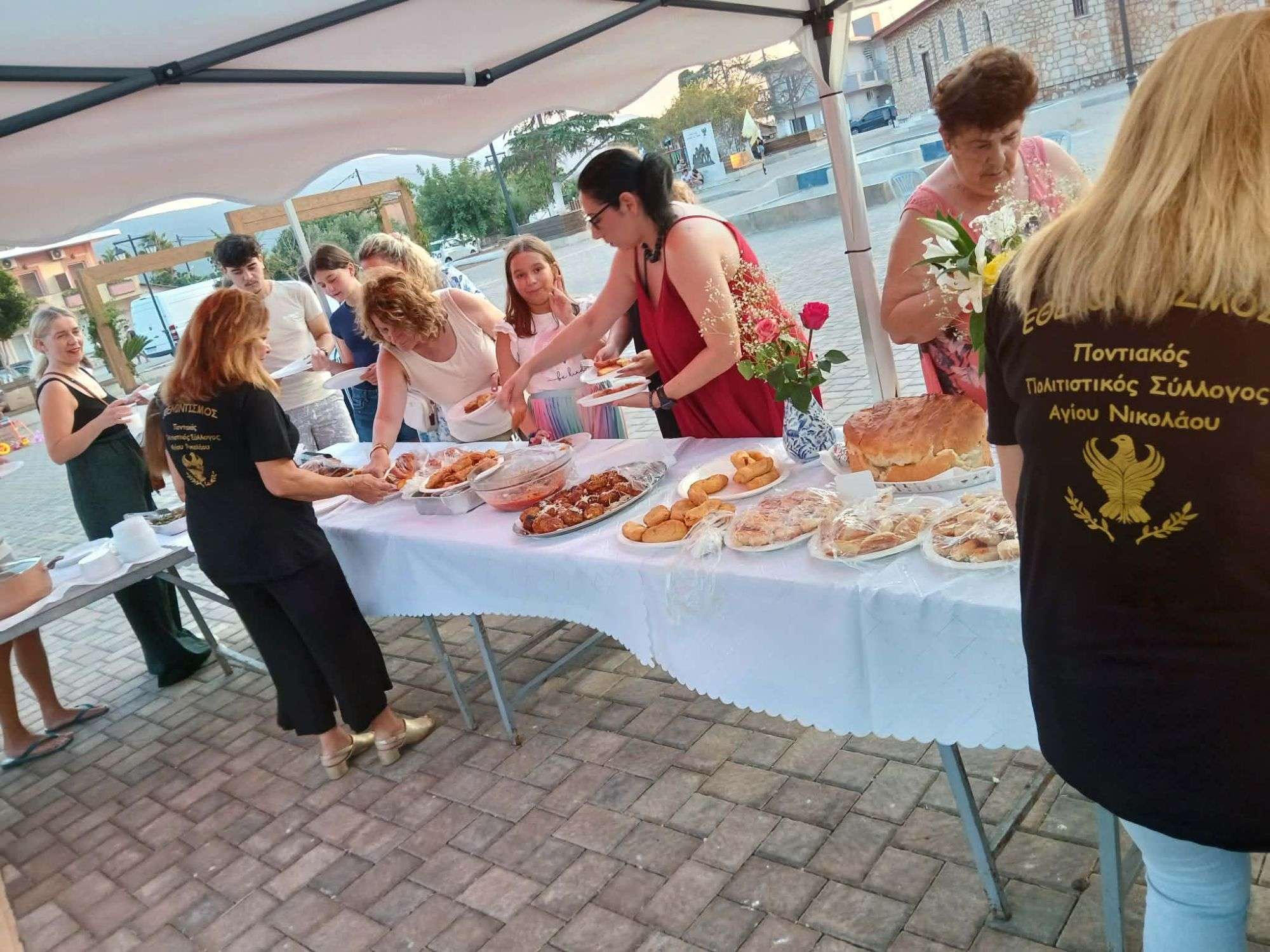 Με τεράστια επιτυχία στέφθηκε η “Βραδιά Ποντιακής Κουζίνας” στον Άγιο Νικόλαο